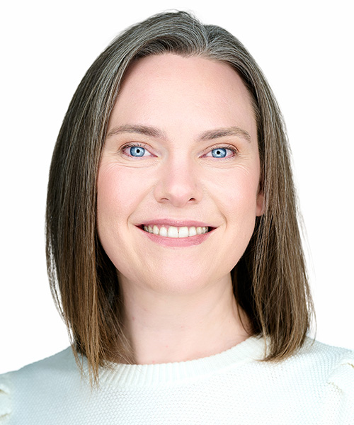 Angela Thedinga photo